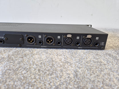 Roland SRV-3030 - 24-bit Digital Reverb Processor With MIDI