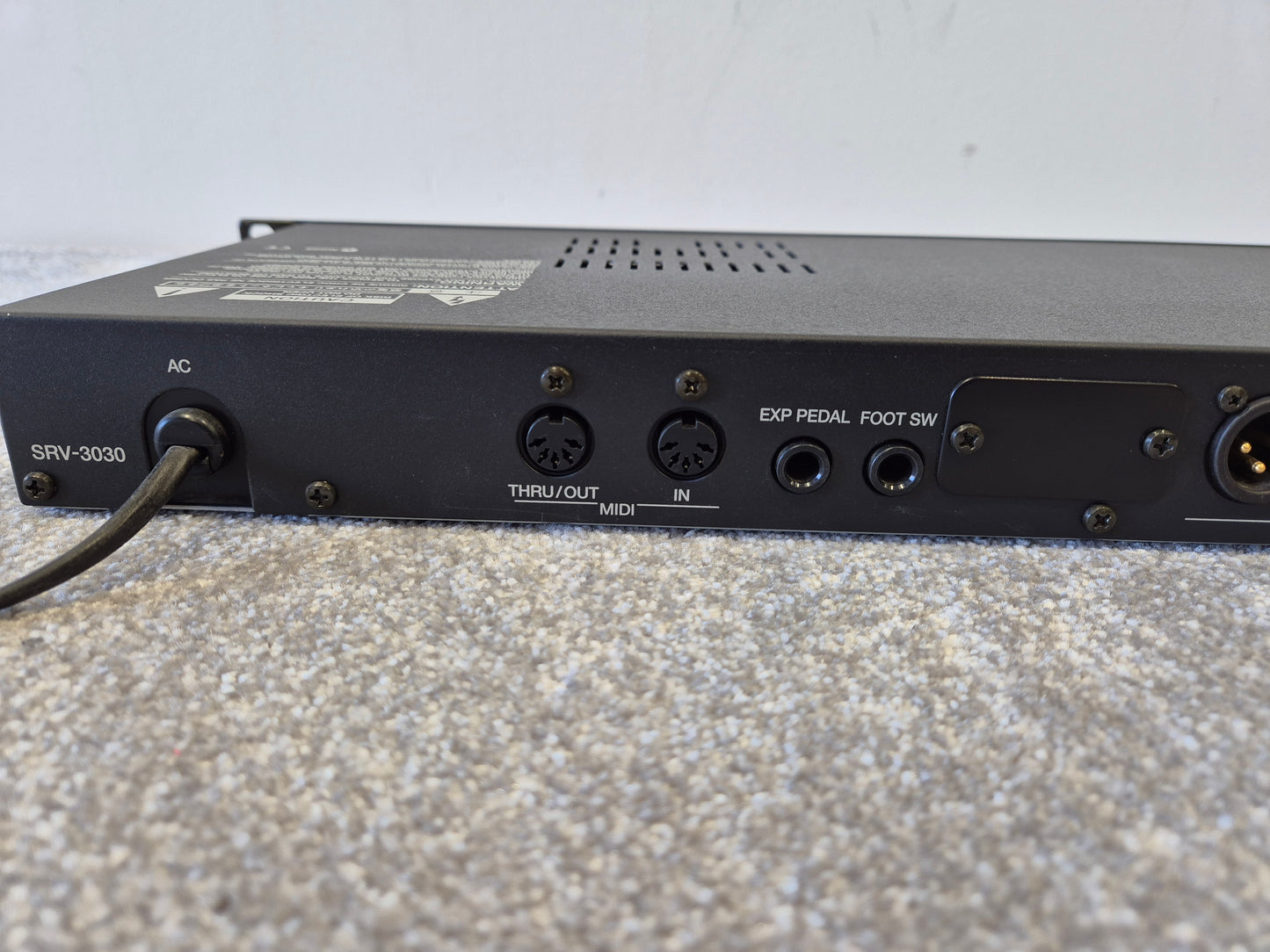 Roland SRV-3030 - 24-bit Digital Reverb Processor With MIDI