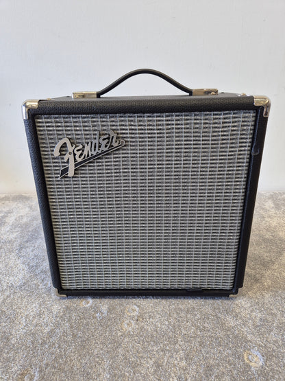 Fender Rumble 15 - Compact and Portable Bass Amplifier