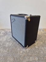 Fender Rumble 15 - Compact and Portable Bass Amplifier - Image 2