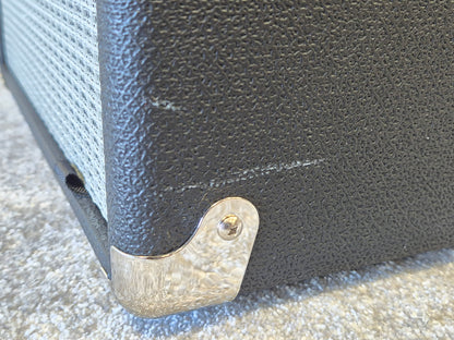 Fender Rumble 15 - Compact and Portable Bass Amplifier