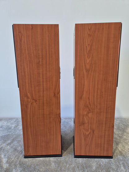 Wharfedale Diamond 8.3 - Floor-Standing Speakers (Pair)