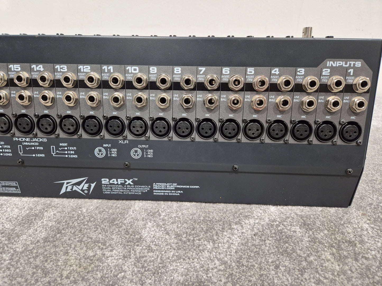 Peavey 24FX - 24-Channel Mixer with Dual DSP Engines w/ Flight Case