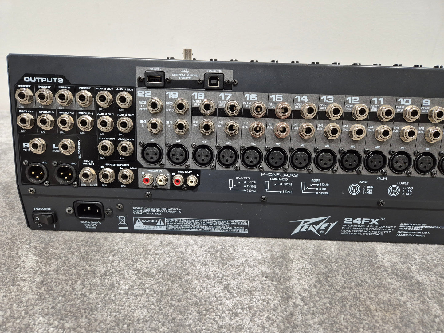 Peavey 24FX - 24-Channel Mixer with Dual DSP Engines w/ Flight Case
