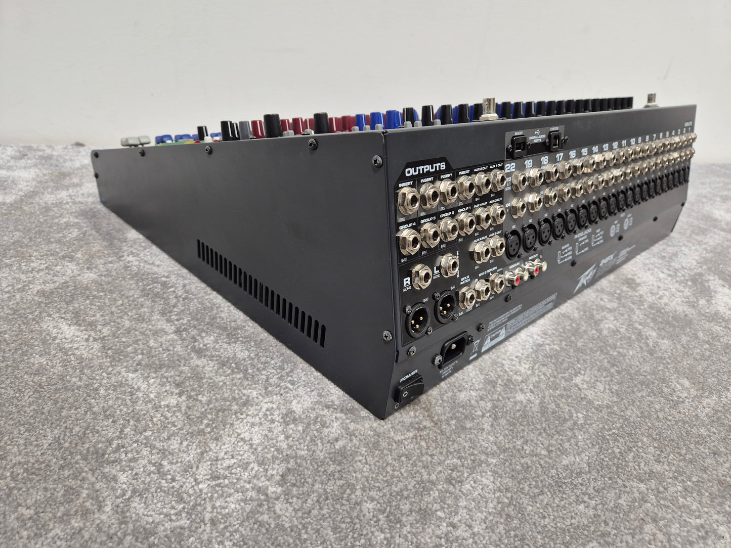 Peavey 24FX - 24-Channel Mixer with Dual DSP Engines w/ Flight Case