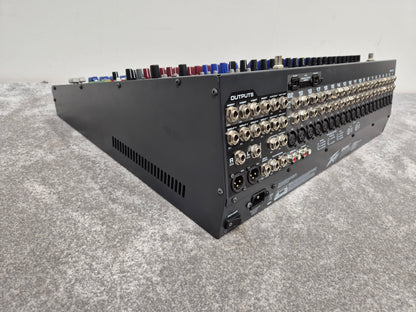 Peavey 24FX - 24-Channel Mixer with Dual DSP Engines w/ Flight Case