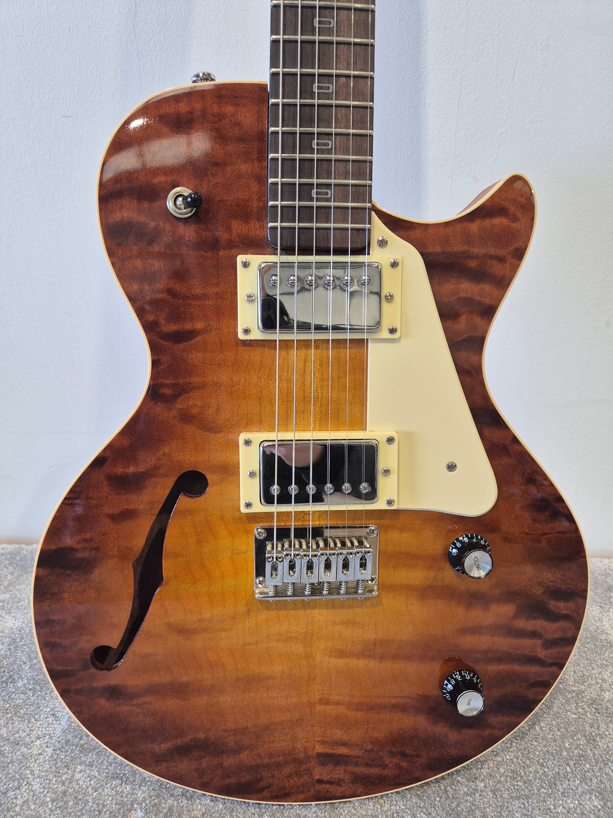 PJD Carey Elite - High-Quality Electric Guitar - Custom Design Body - Excellent