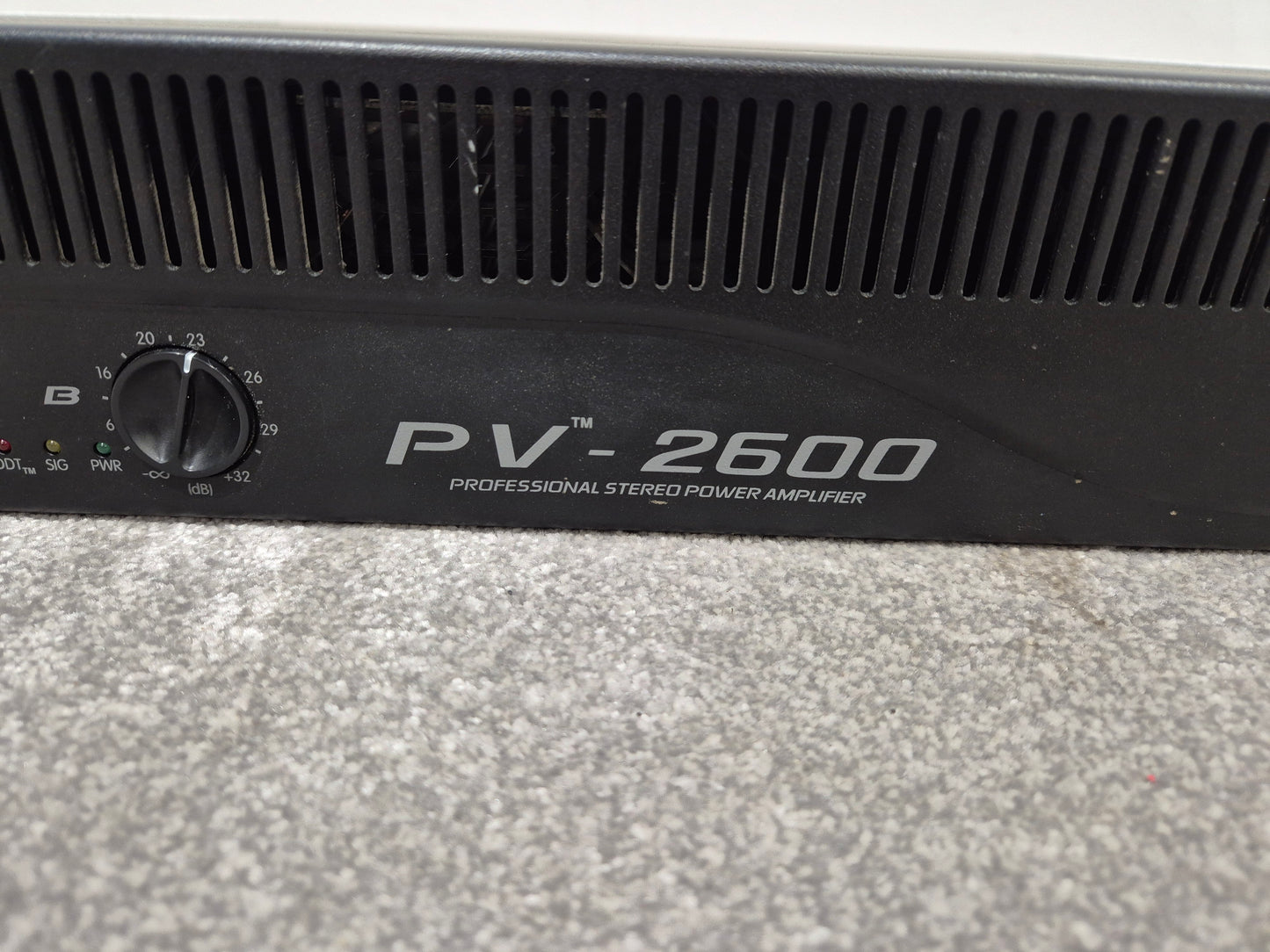 Peavey PV 2600 - Powerful 2-Channel Power Amplifier w/ Manual