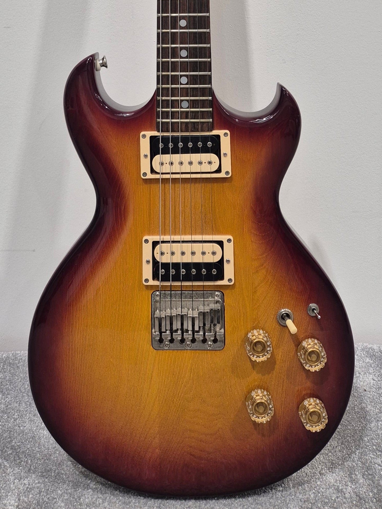 Aria Pro II Cardinal Series CS-400 - Electric Guitar w/ Hard Case