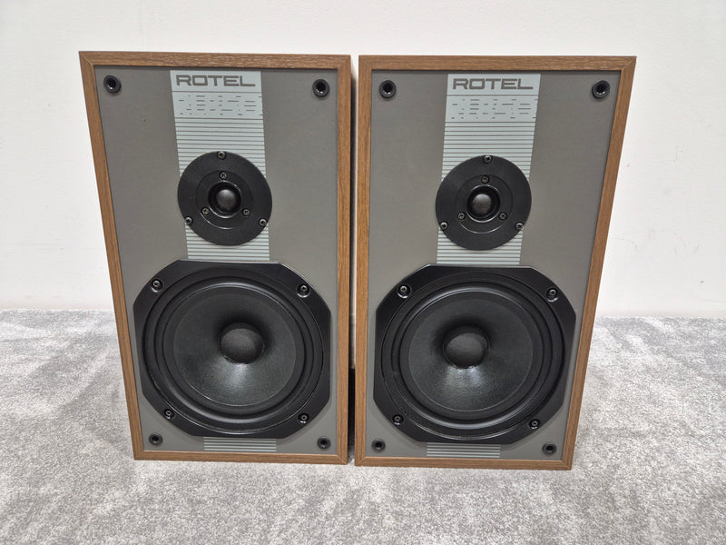 Rotel RL 850 - 50-watts Bookshelf Speakers (Pair) - Image 1