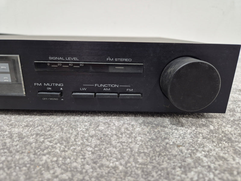 Yamaha T-300 - 1983 AM/FM Stereo Tuner - Vintage Audio Excellence - Excellent w/ Power Supply & Tuner aerial and cables - Image 3