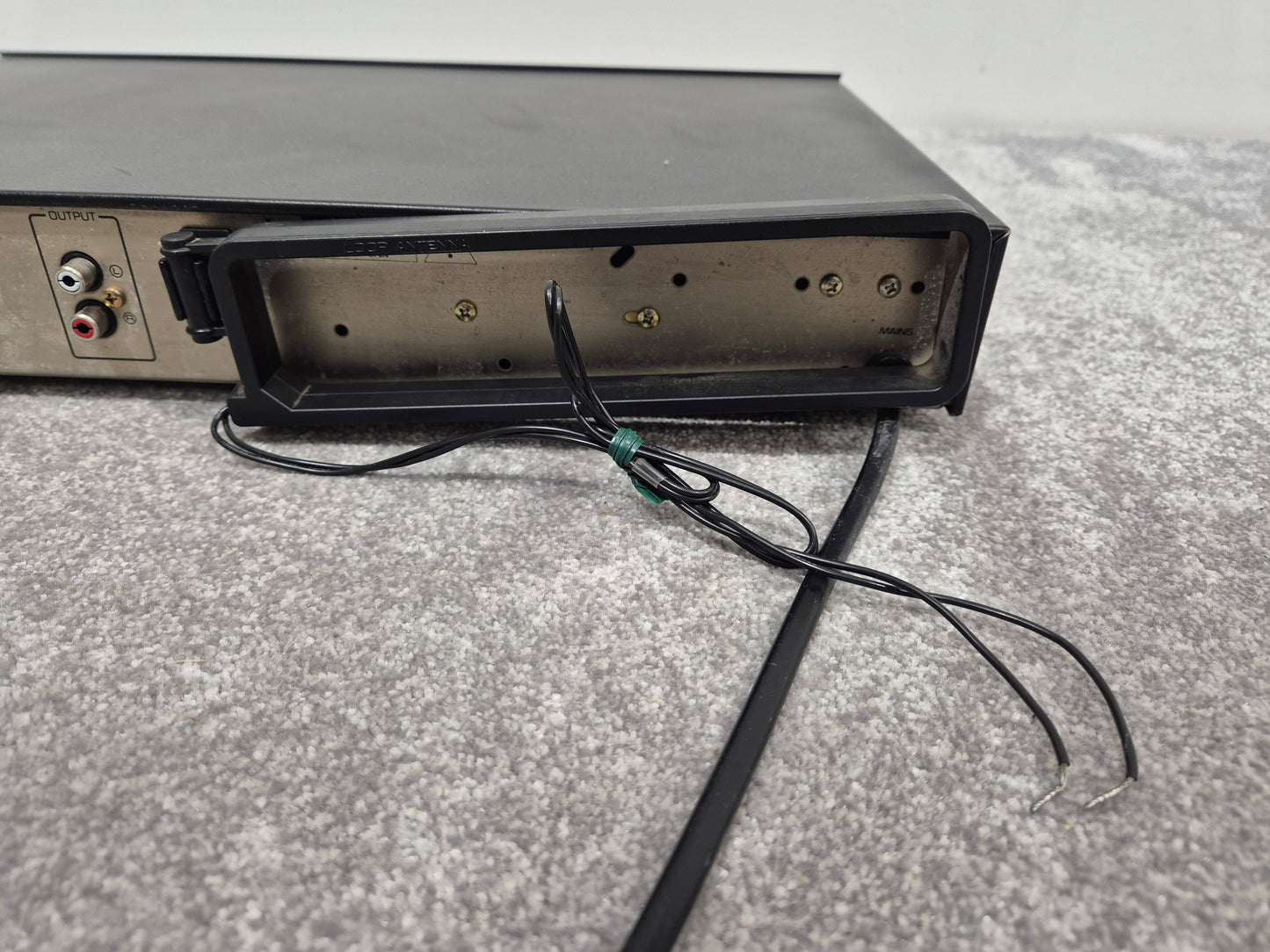 Yamaha T-300 - 1983 AM/FM Stereo Tuner