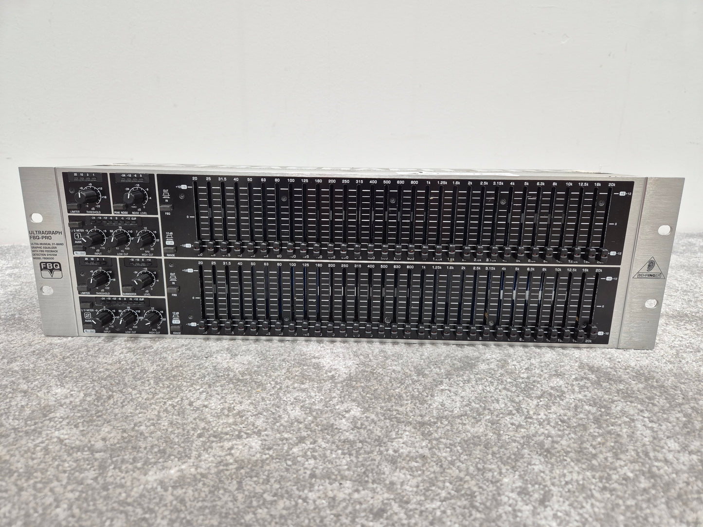 Behringer ULTRAGRAPH PRO FBQ6200HD - 31-Band Stereo Graphic Equalizer (Spares or Repairs)