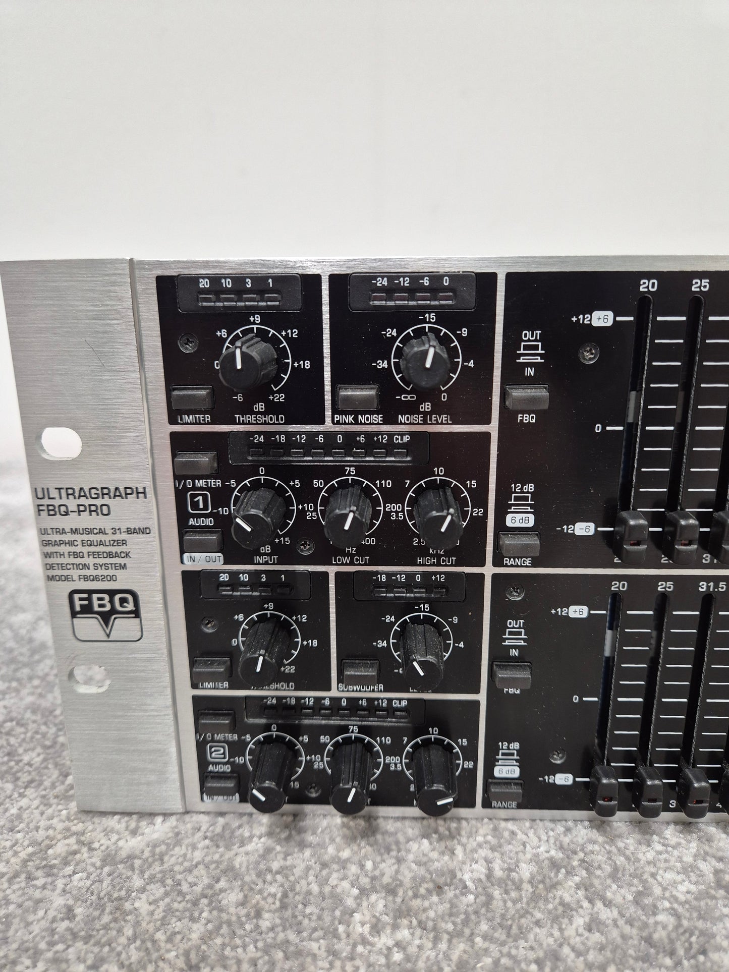 Behringer ULTRAGRAPH PRO FBQ6200HD - 31-Band Stereo Graphic Equalizer (Spares or Repairs)