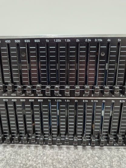 Behringer ULTRAGRAPH PRO FBQ6200HD - 31-Band Stereo Graphic Equalizer