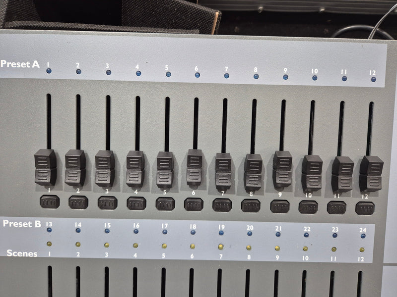 Cobra Colour Control 24 - 24-channel DMX Light Controller w/ Flight Case - Image 4