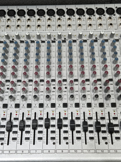 Behringer Eurodesk SL3242FX Pro - 32-input 4-bus Studio/Live Mixer (Read Description)