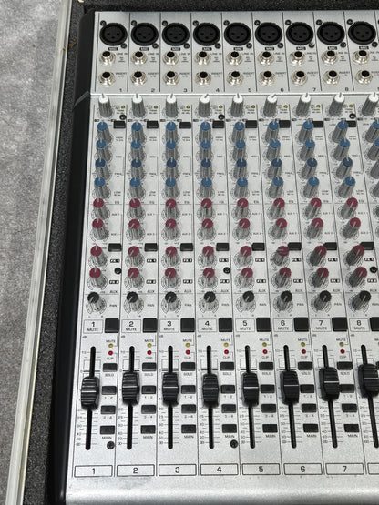 Behringer Eurodesk SL3242FX Pro - 32-input 4-bus Studio/Live Mixer (Read Description)
