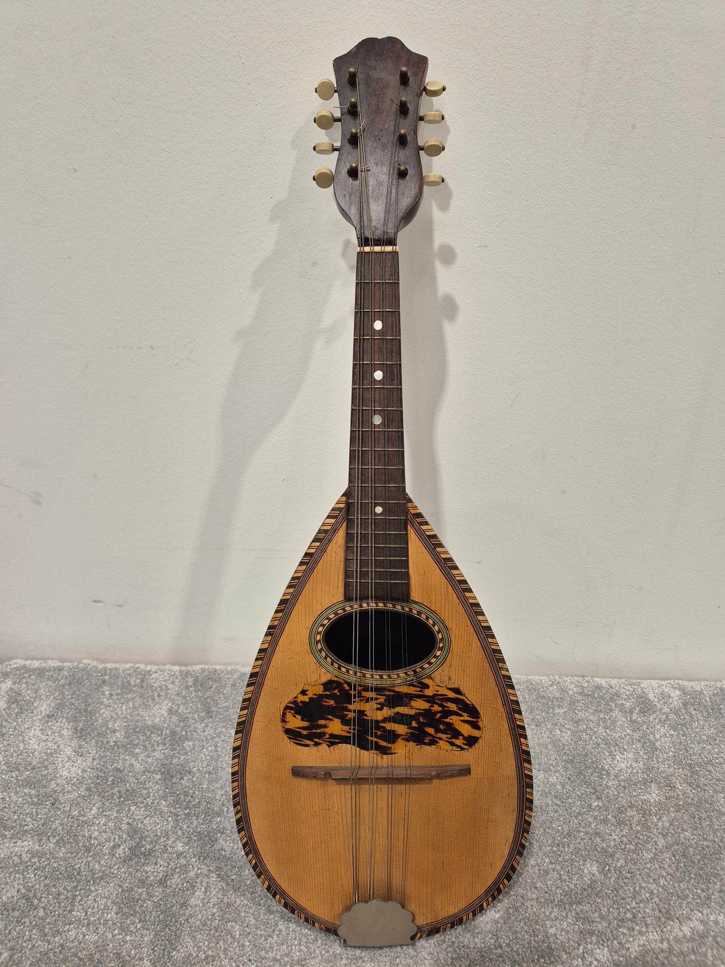 Alfredo Albertini No.65 - Bowl Back Mandolin w/ Hard Case