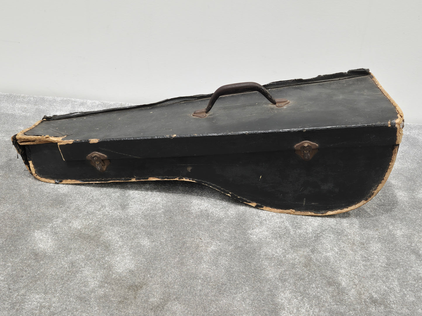 Alfredo Albertini No.65 - Bowl Back Mandolin w/ Hard Case