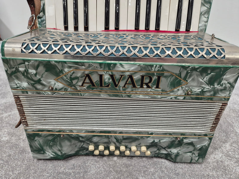 Alvari Accordion - 25-key Accordion w/ Hard Case - Image 8