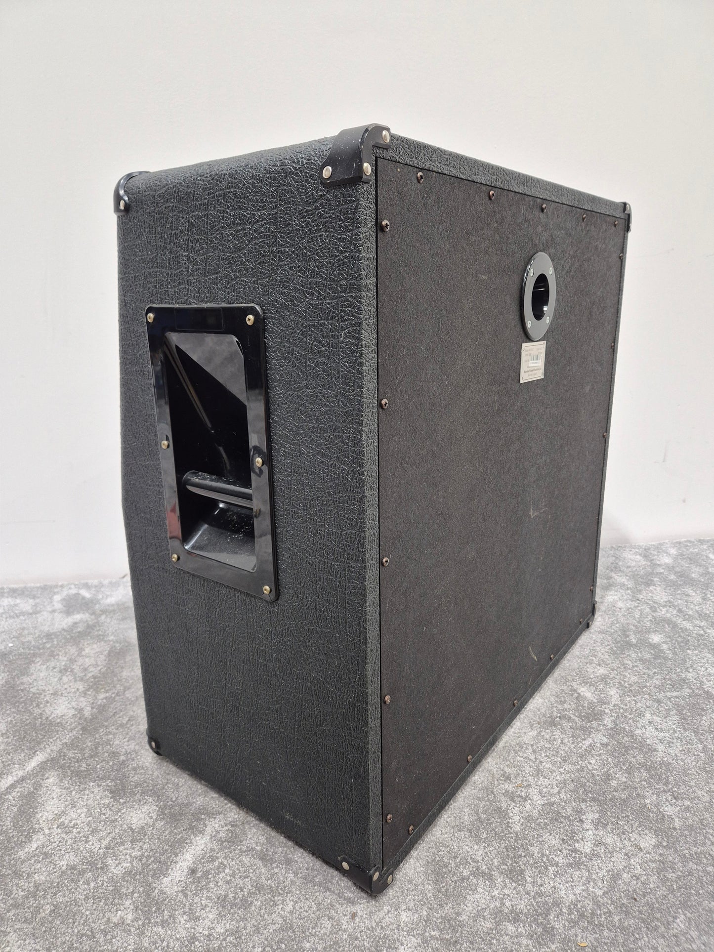 Marshall AVT412 - 200W 4x12 Angled Guitar Cabinet