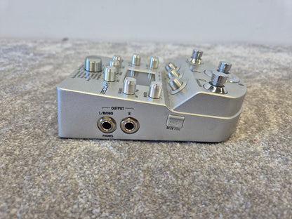 Zoom A3 Pre-Amp & Effects Pedal for Acoustic Guitar