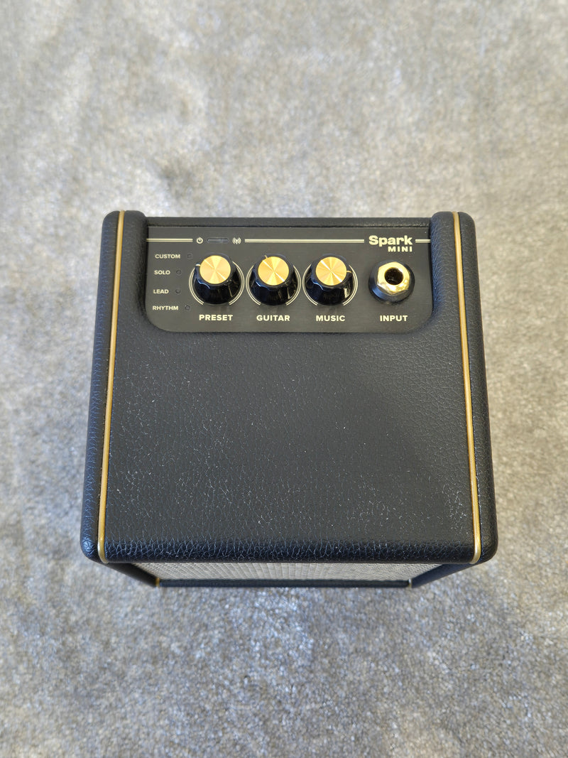 Positive Grid Spark Mini - Battery-Powered Guitar Amplifier - Image 2