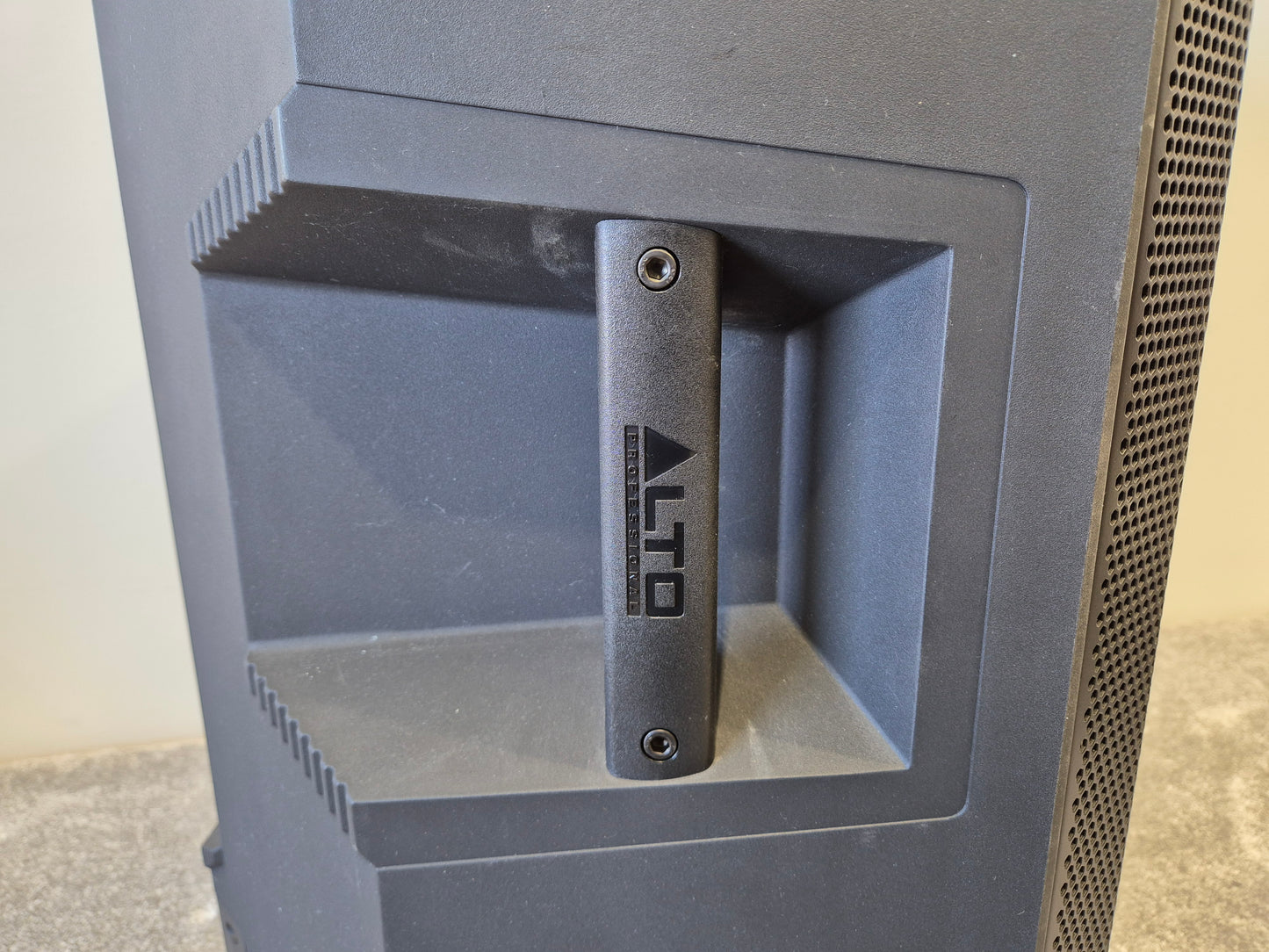 Alto Truesonic TS215 - 1100-watt Active Loudspeaker