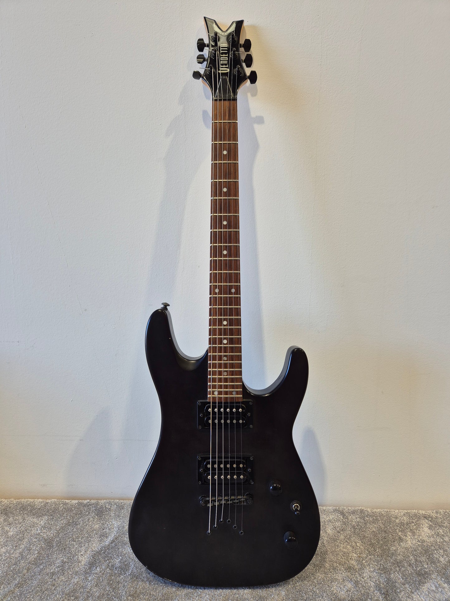 Dean Vendetta X Electric Guitar - Electric Guitar w/ Soft Bag