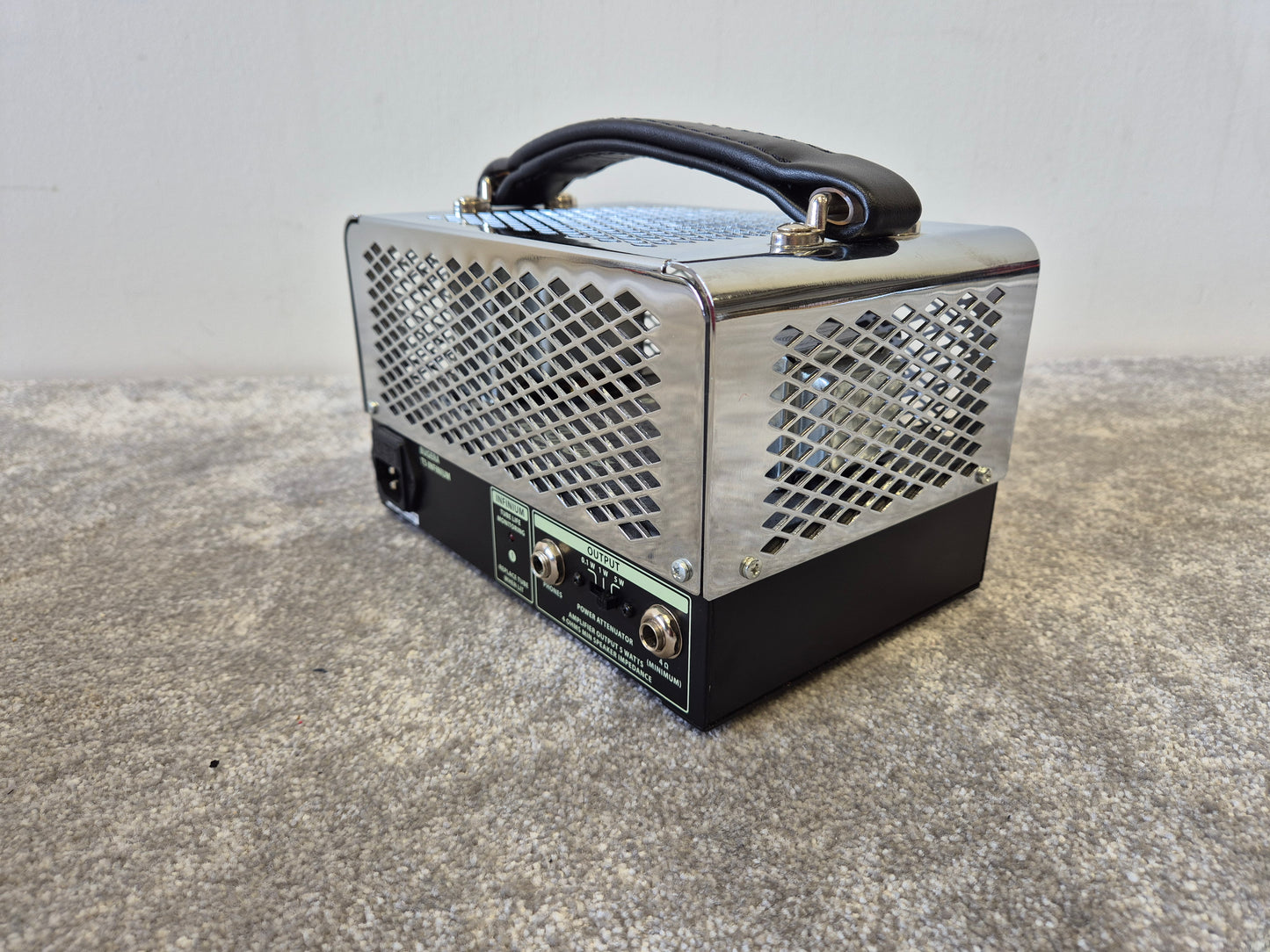 Bugera T5 INFINIUM - 5-watt All-Tube Guitar Amplifier Head