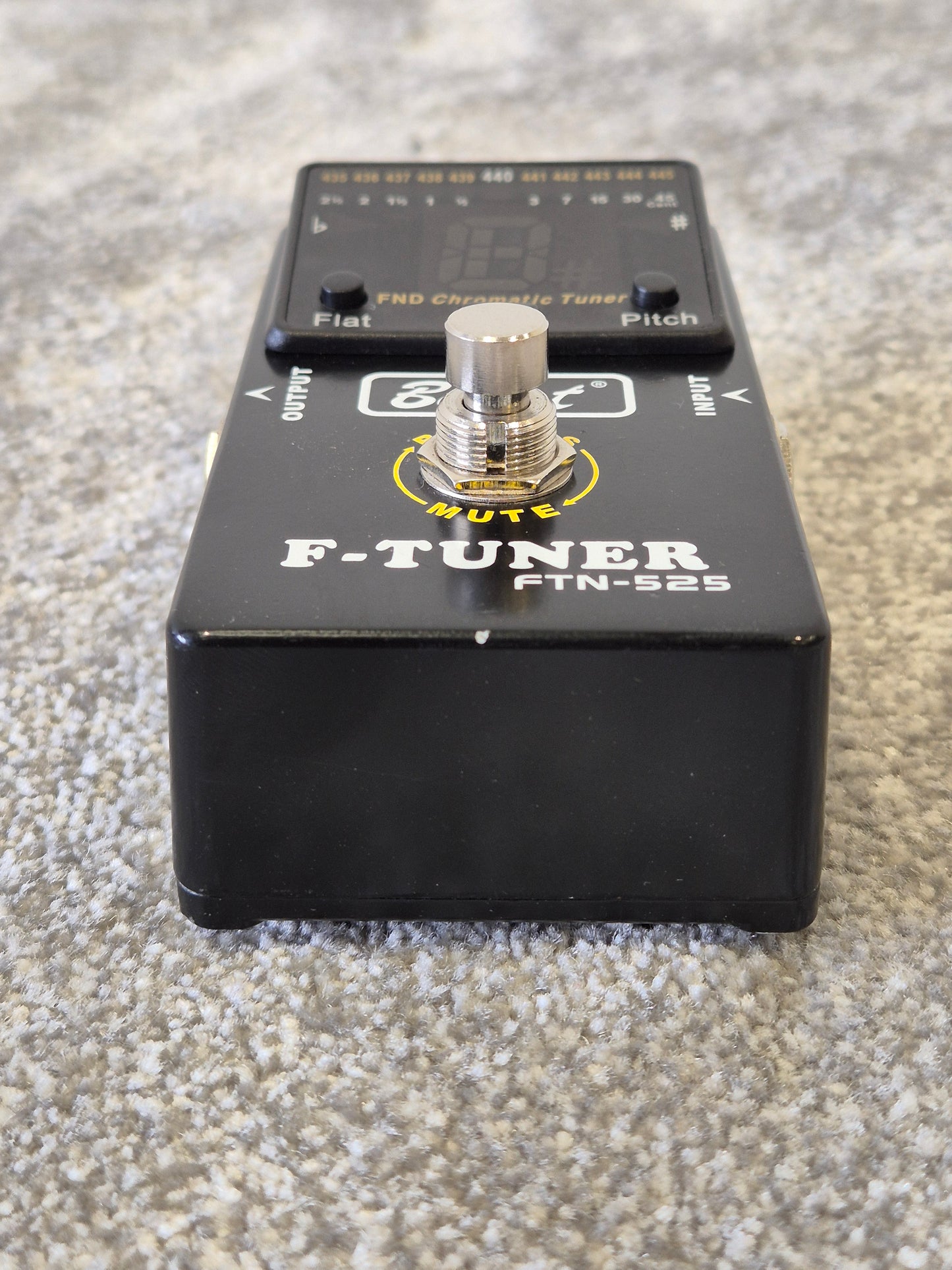 Belcat FTN-525 -  Chromatic Pedal Tuner