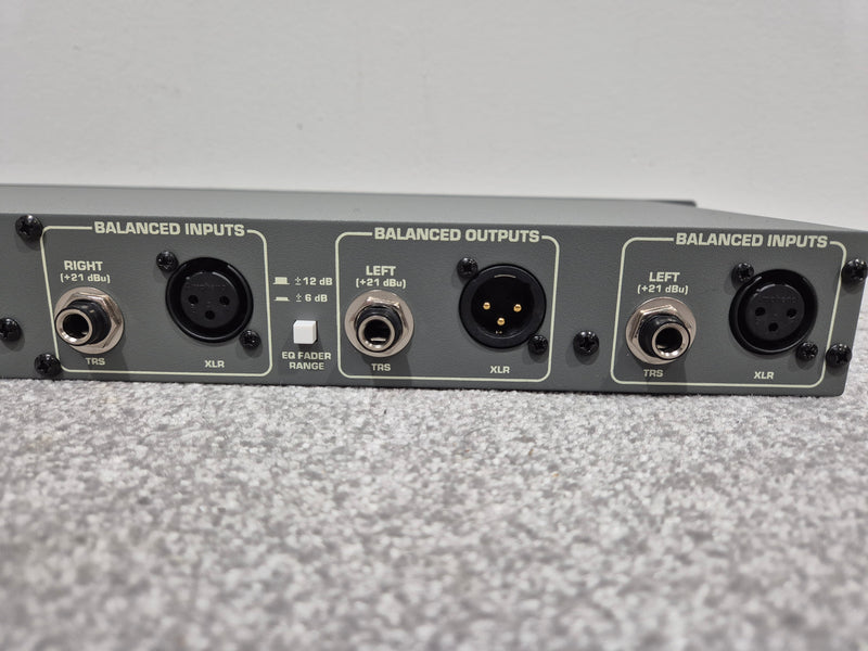 Crest CPQ1215 - 2-Channel, 15 band Graphic Equalizer - Image 8