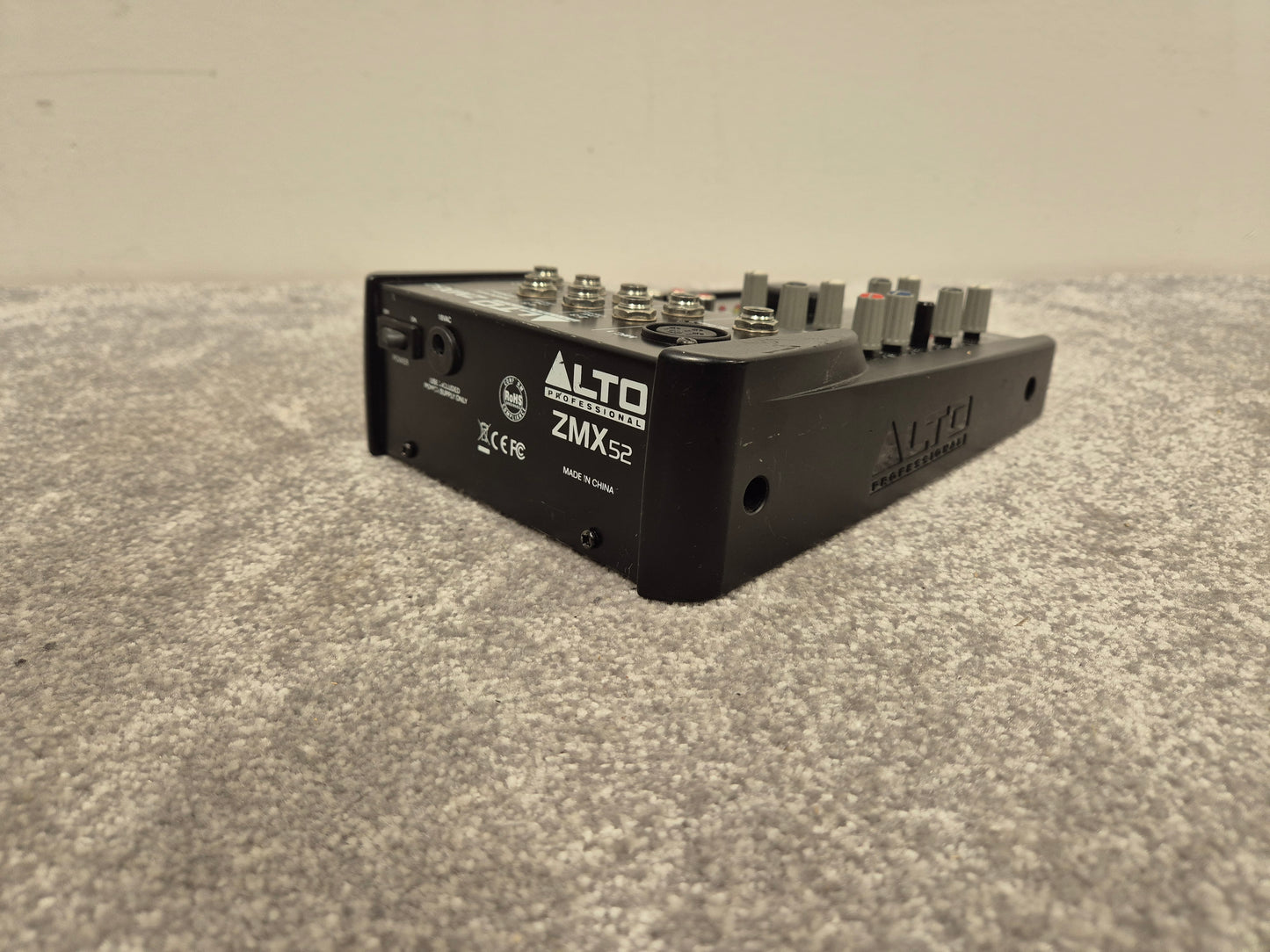 Alto Zephyr ZMX52 - Compact 5-Channel Mixer