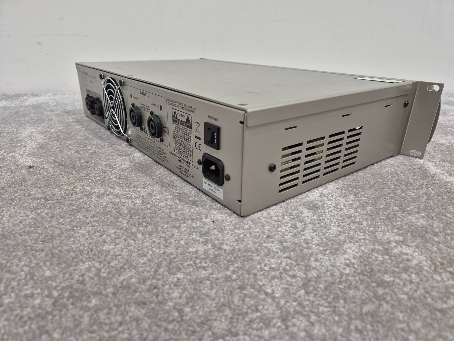 Peavey IPR 1600 - Digital Power Amplifier w/ Original Box