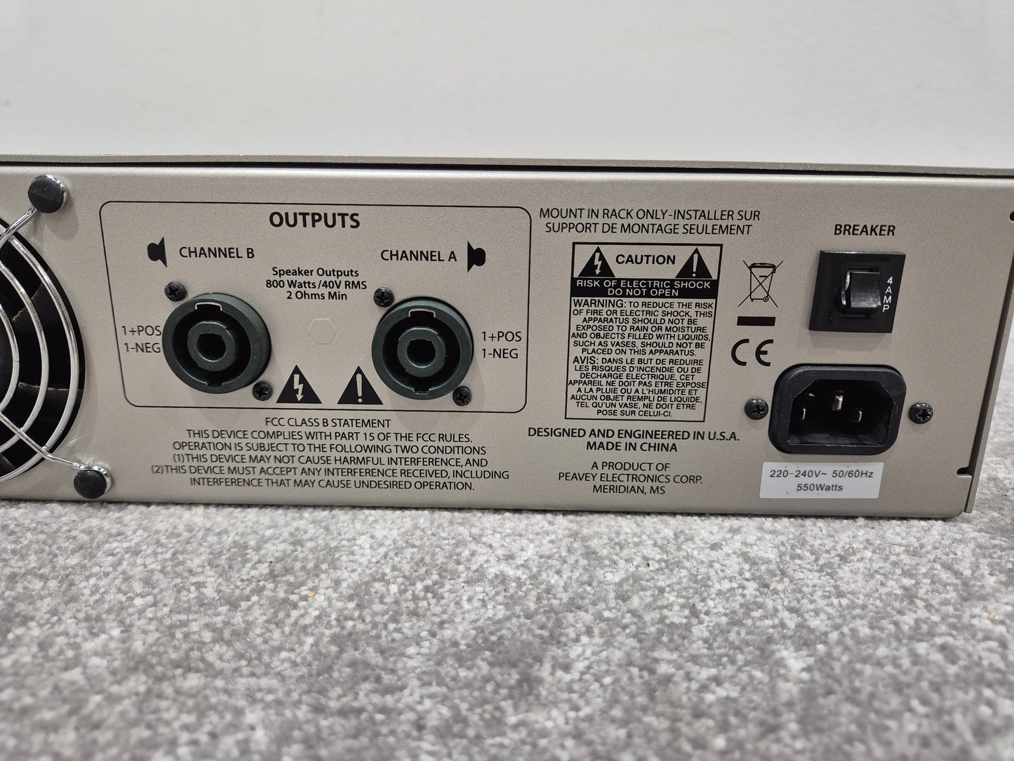 Peavey IPR 1600 - Digital Power Amplifier w/ Original Box