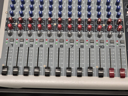 Peavey PV 14 USB - Versatile 14-Channel Mixer w/ Flight Case