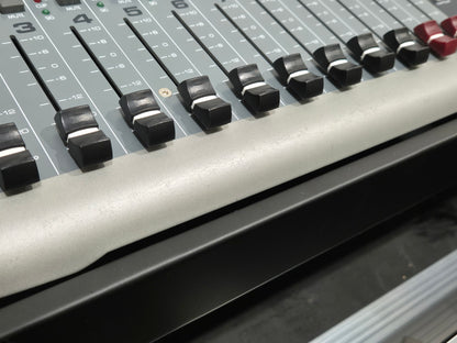 Peavey PV 14 USB - Versatile 14-Channel Mixer w/ Flight Case