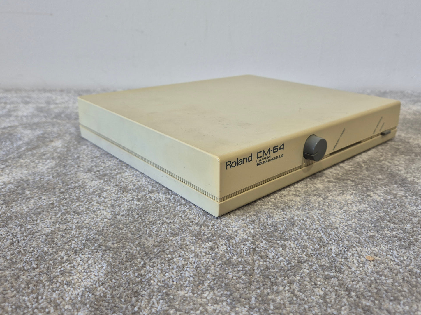 Roland CM-64 - Vintage Desktop Digital Synthesizer