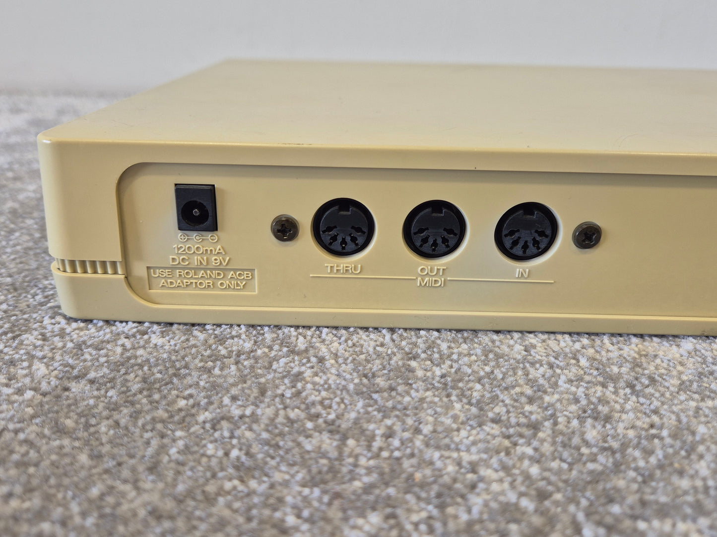 Roland CM-64 - Vintage Desktop Digital Synthesizer