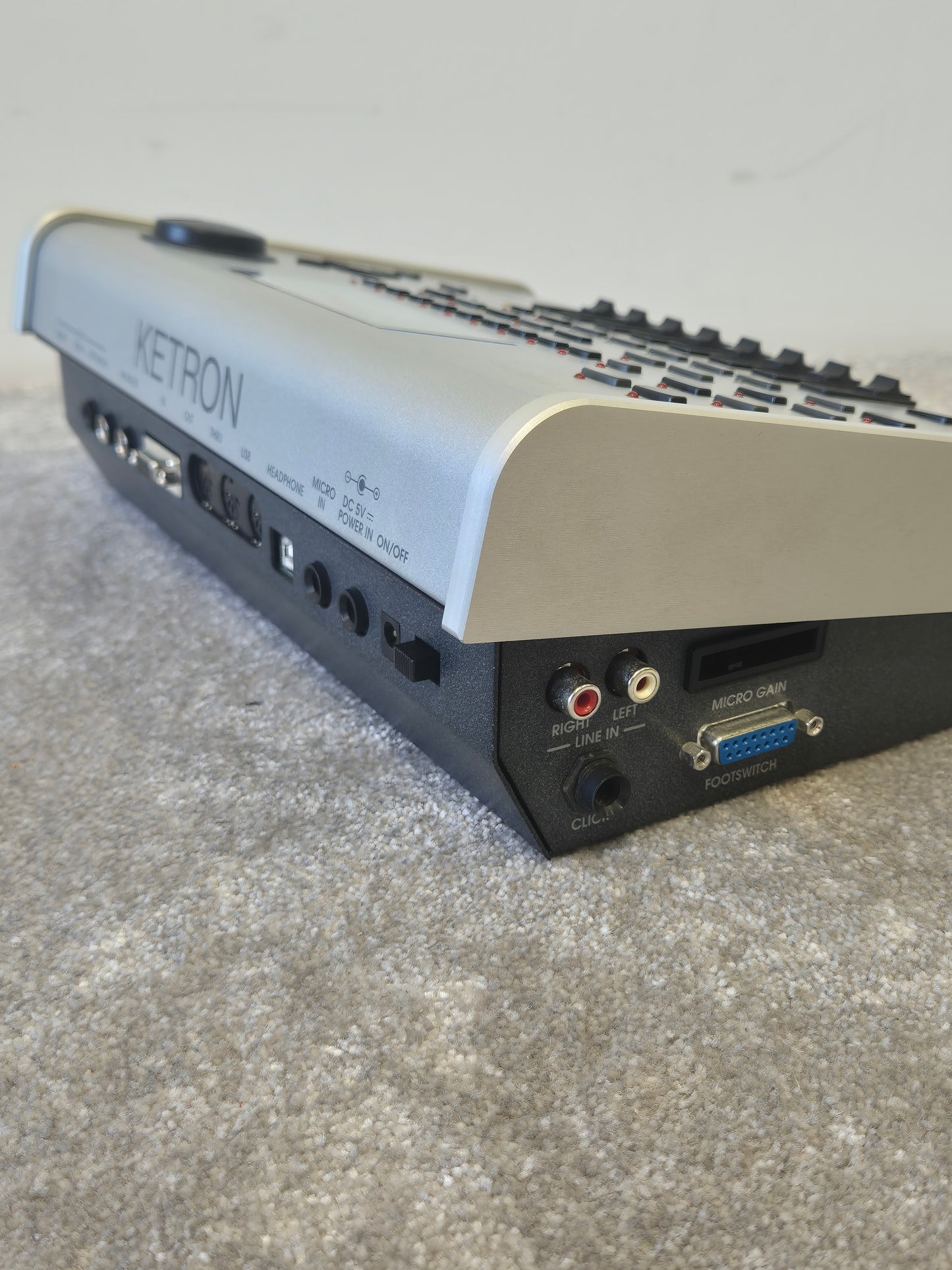 Ketron Midjay Live Audio and Midi Player - Multimedia Module w/ Soft Bag