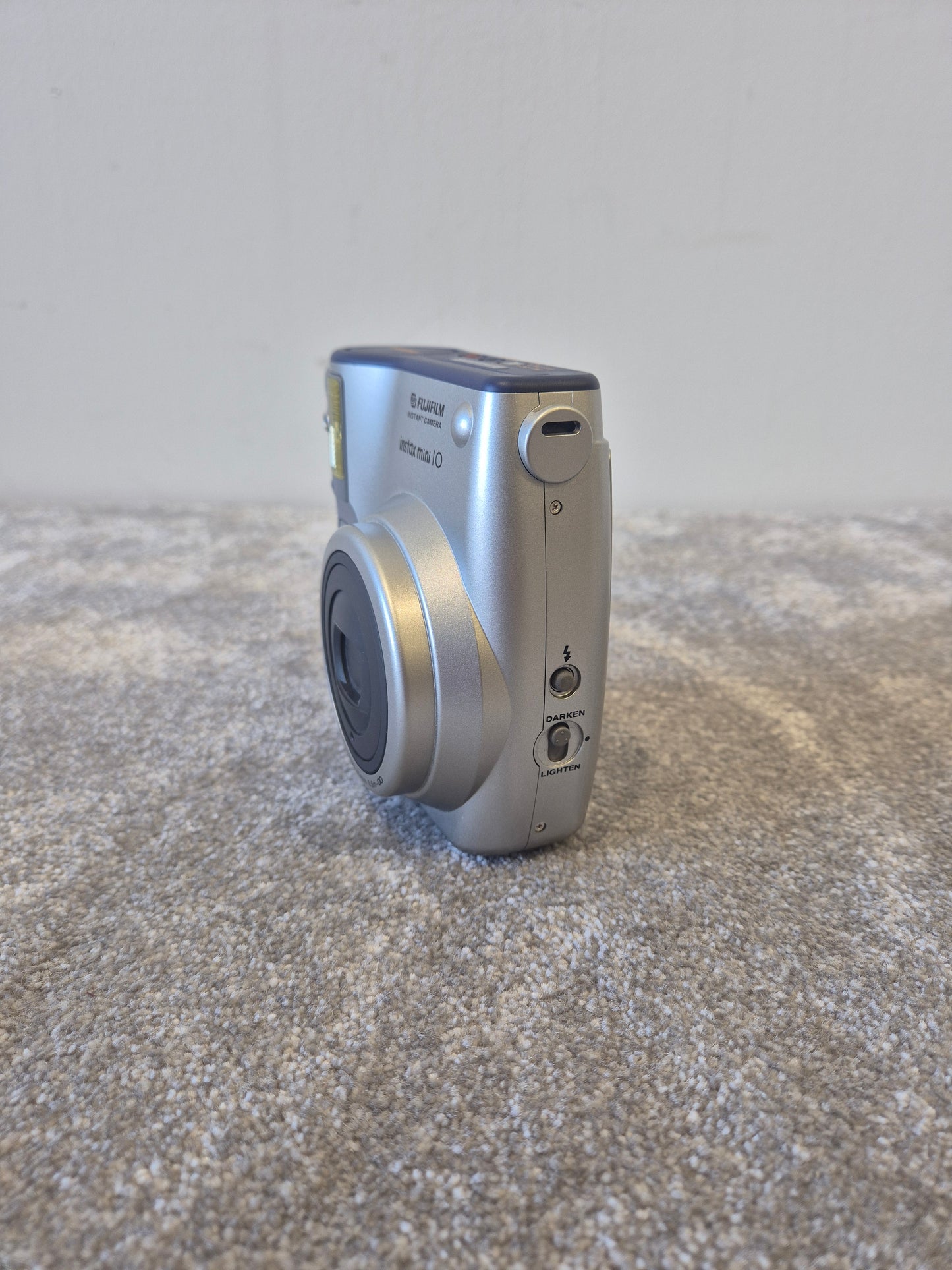 Fujifilm Instax Mini 10 - Instant Film Camera (Spares or Repairs)