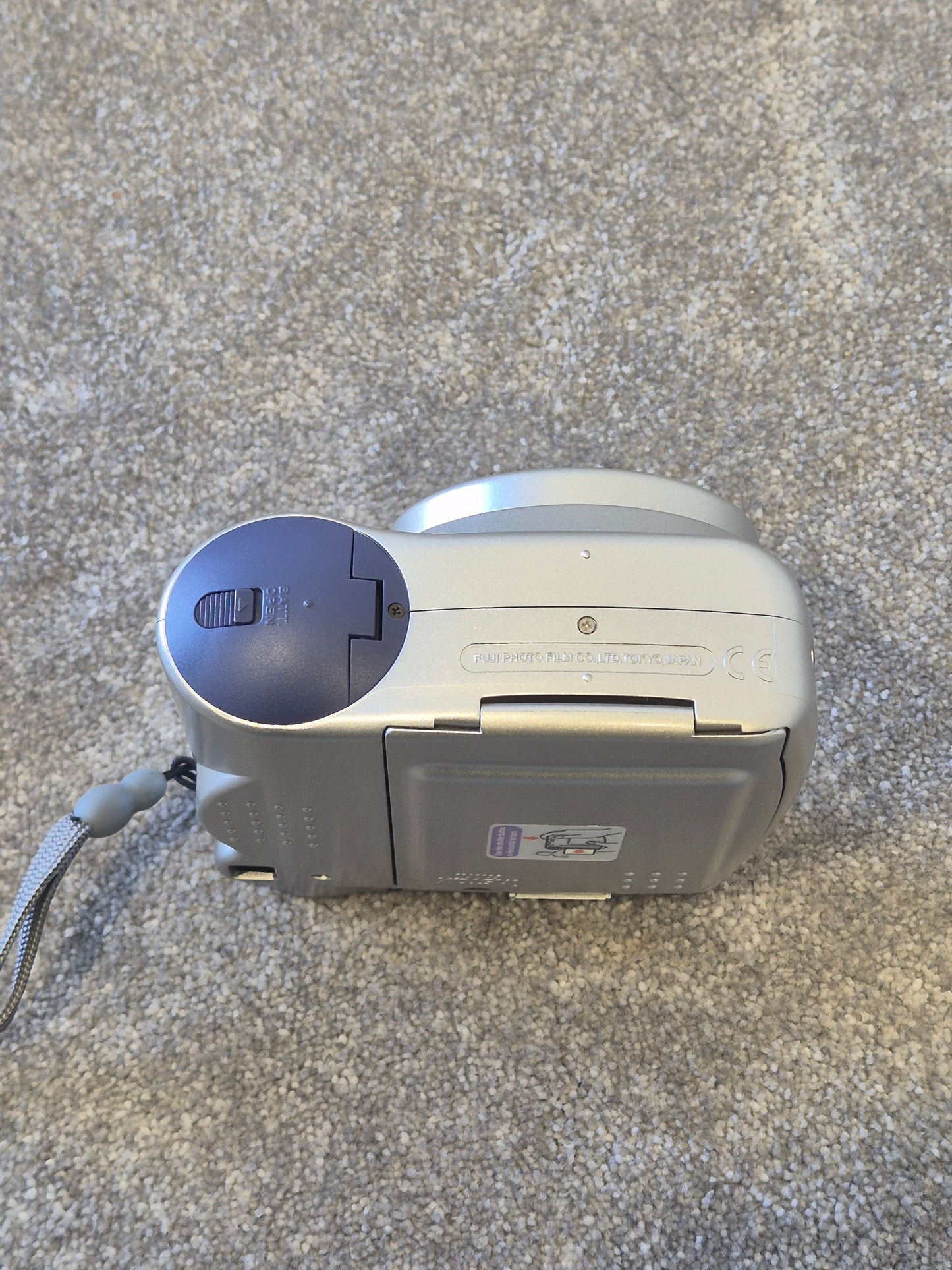 Fujifilm Instax Mini 10 - Instant Film Camera (Spares or Repairs)