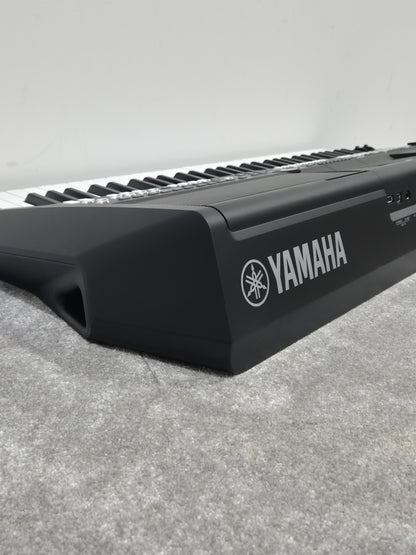 Yamaha PSR-SX600 - Portable Arranger Keyboard