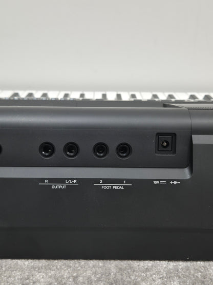 Yamaha PSR-SX600 - Portable Arranger Keyboard