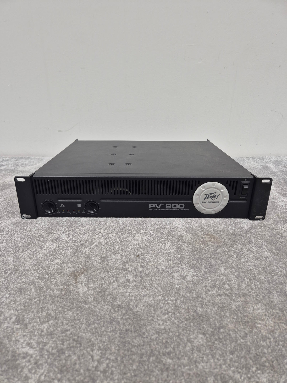Peavey PV900 - Rackmount Stereo Power Amplifier (Spares or Repairs)