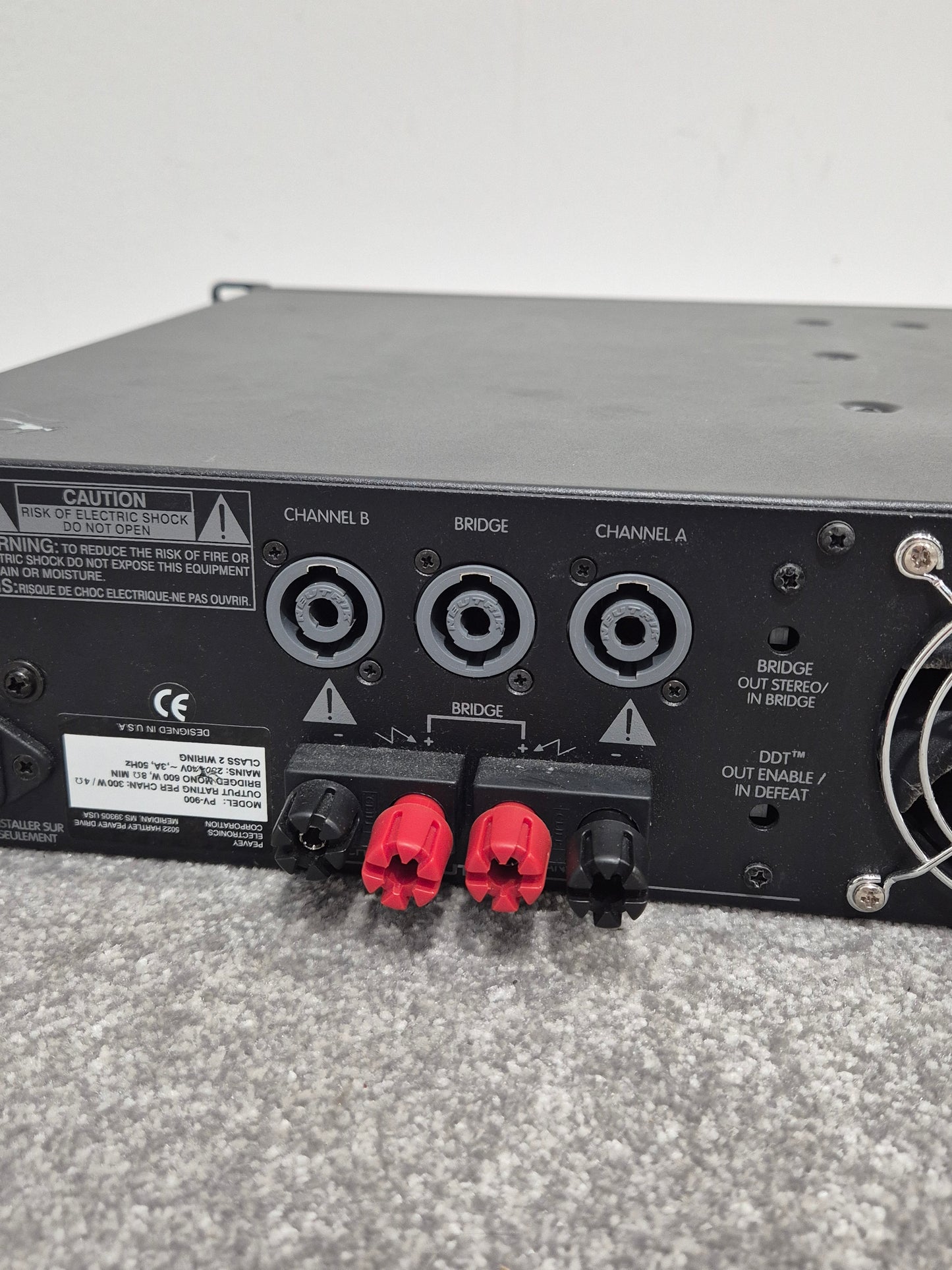 Peavey PV900 - Rackmount Stereo Power Amplifier (Spares or Repairs)