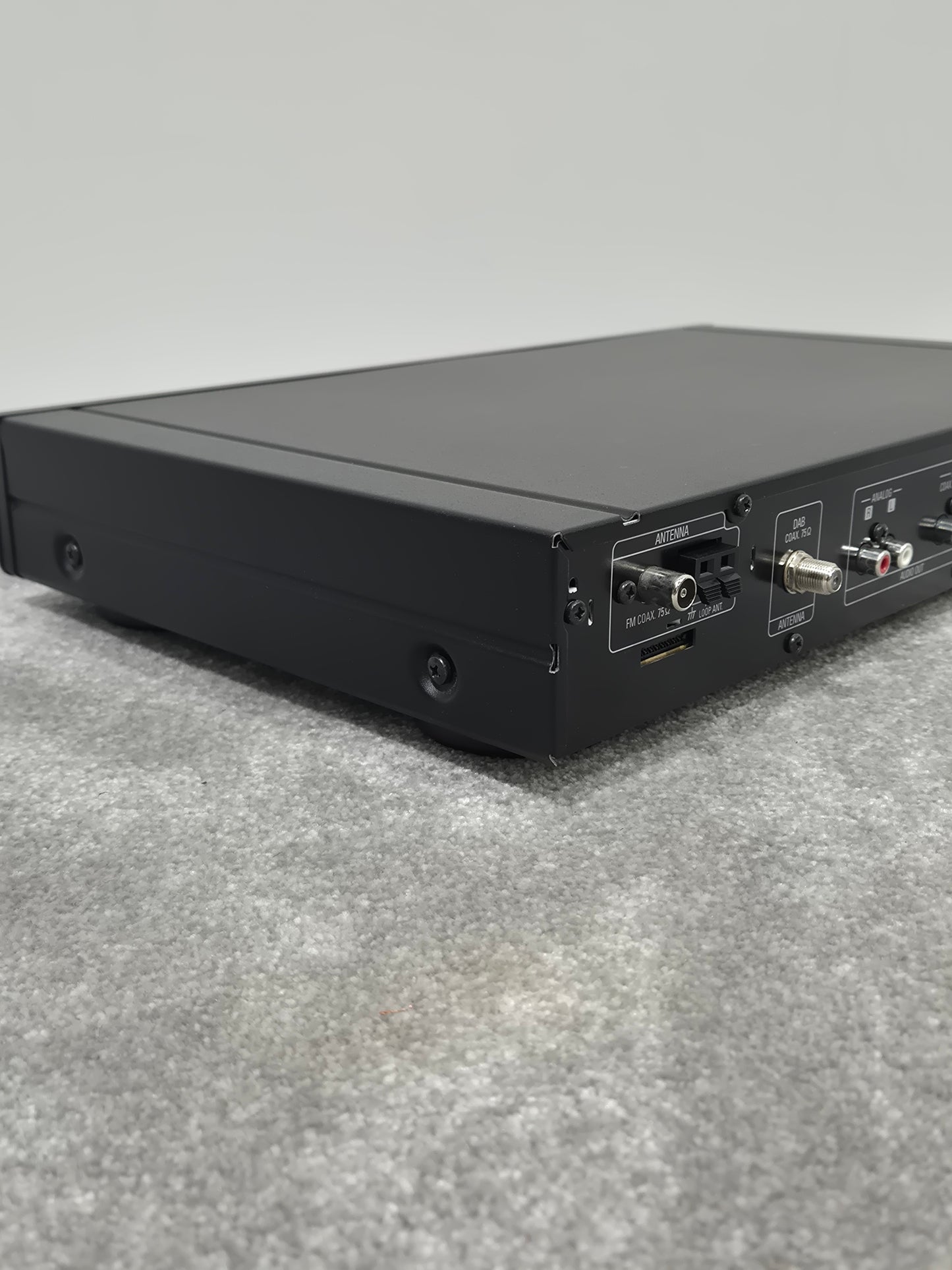 Denon TU-1800DAB - Audio Tuner (Spares or Repairs)