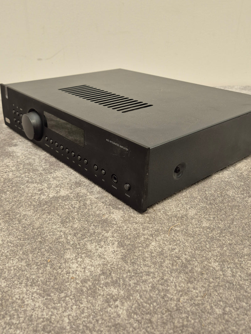 Arcam FMJ A32 - Integrated Amplifier - Image 11