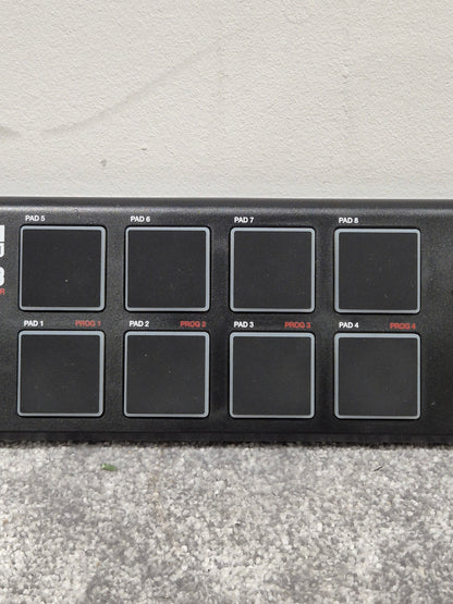 Akai LPD8 Pad Controller - Compact USB MIDI Pad
